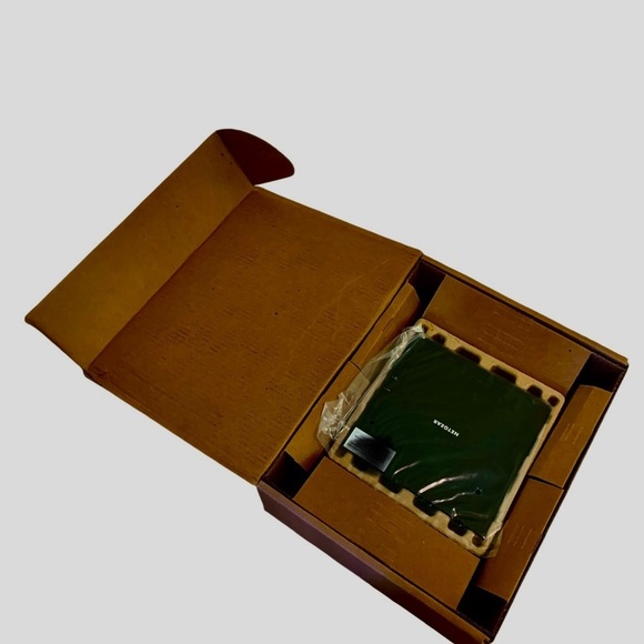 NETGEAR Black Modem-Router Combo - Picture 7 of 8